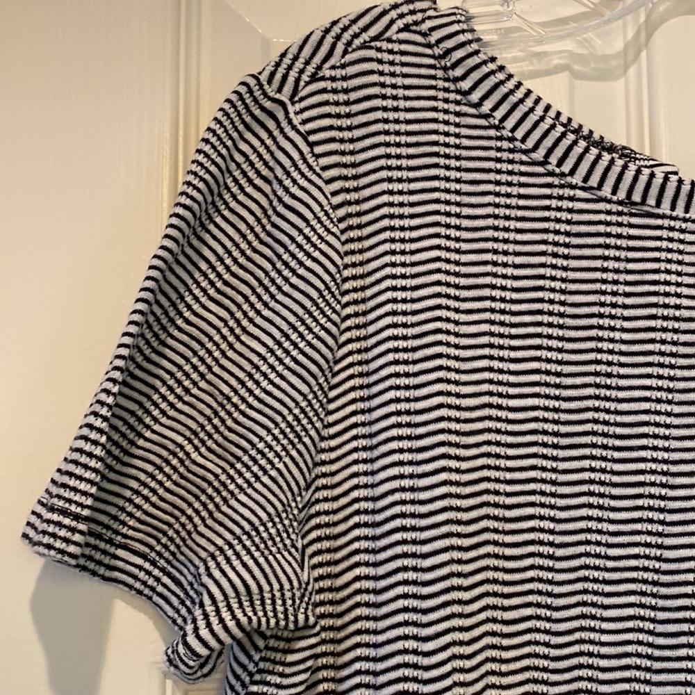 Loft Short Sleeved Dress - Picture 3 of 9